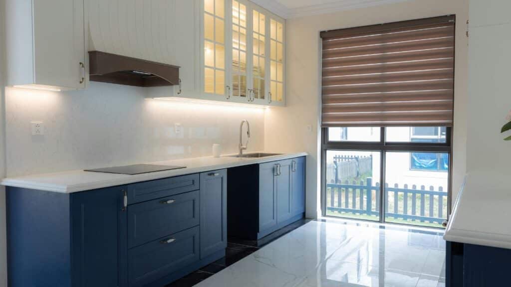 cost to paint kitchen cabinets​